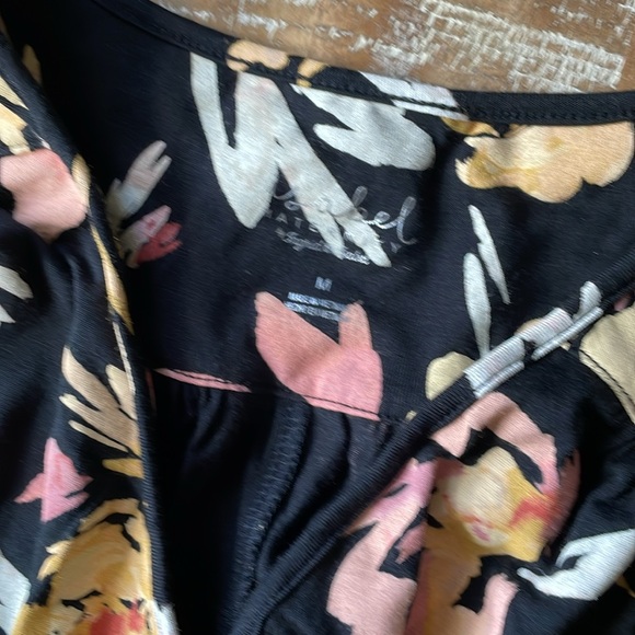 🎉HP🎉 Maternity Faux Wrap Maxi Dress - Picture 10 of 10